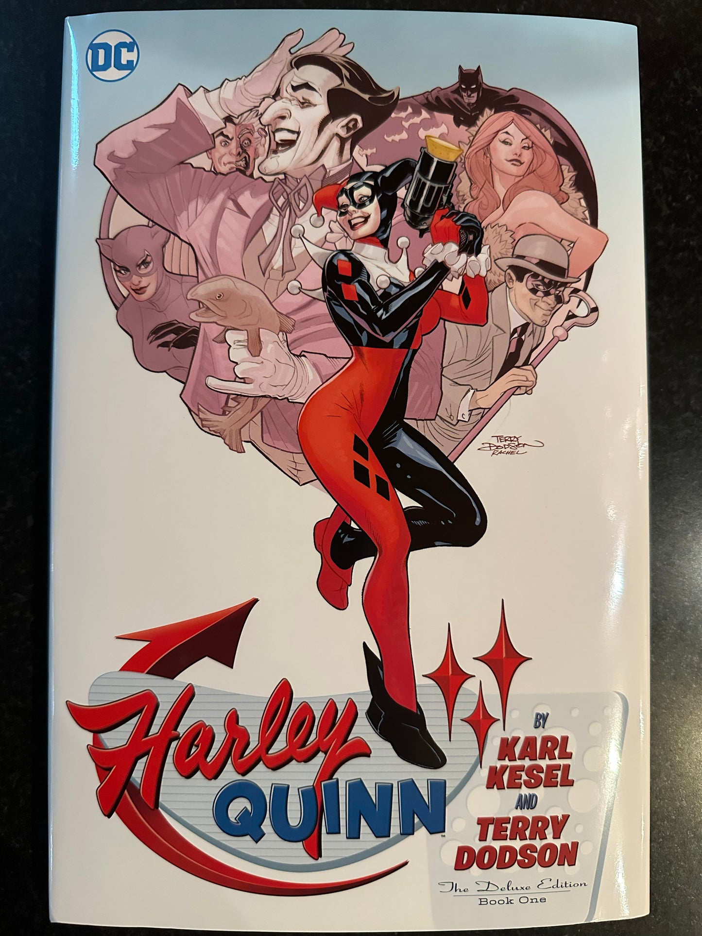 Harley Quinn The Deluxe Edition Volume One